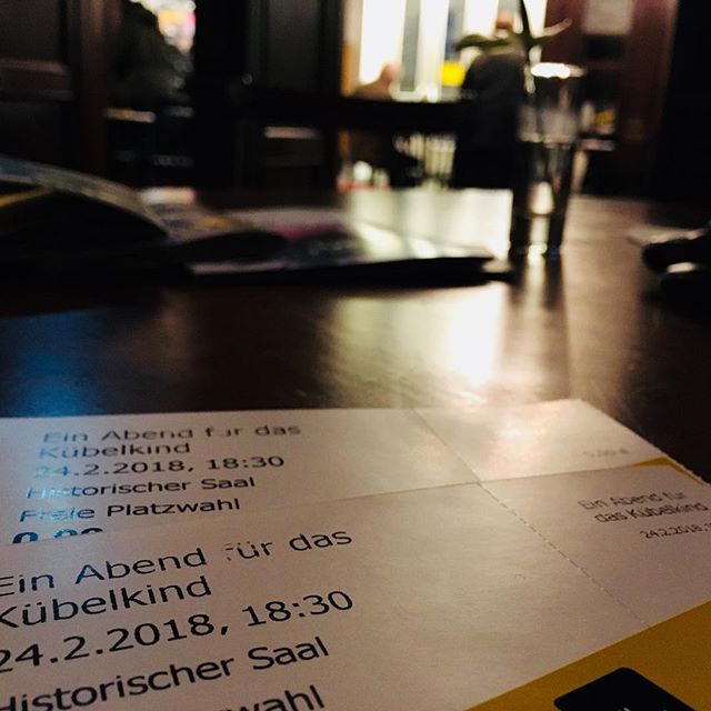 Ein Abend für das Kübelkind. Und am Nebentisch spricht Edgar Reitz über sein Schaffen…#vienna #culture #kübelkind #metrokinokulturhaus #EdgarReitz